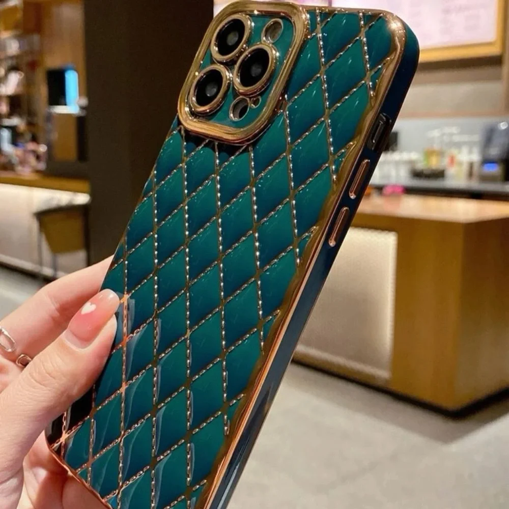 Iphone 14 Quilted Phone Case - Picture 3 of 3